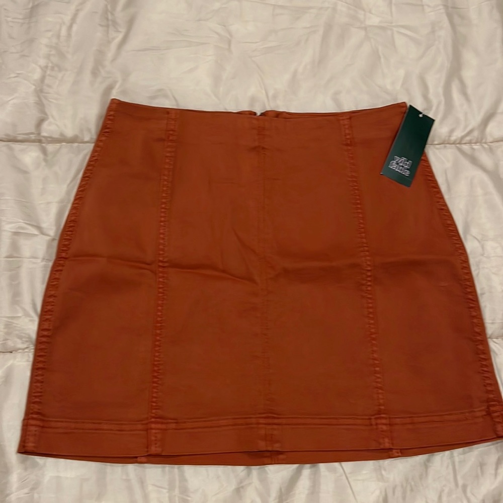 NEW WOMENS WILD FABLE SKIRT SIZE 8